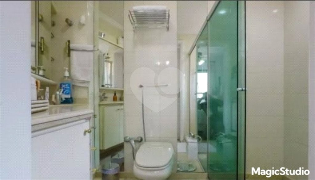 Apartamento com 187m² , 4 dormitórios , sendo 1 suíte , 3 vagas , para locação na Vila Mariana.