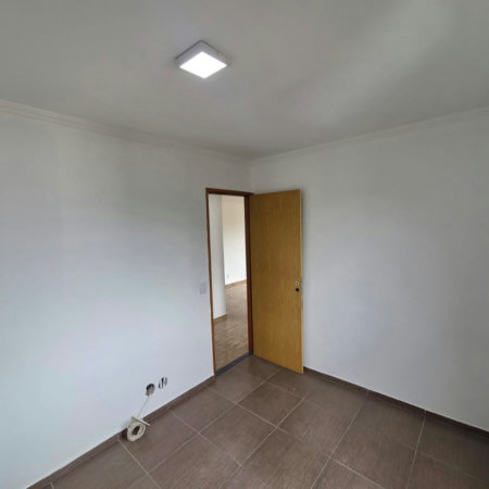 Apartamento à venda com 2 quartos em Jardim Ísis, Cotia - SP