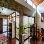 Casa para locação no Jardim da Saúde – São Paulo Imóvel amplo e elegante, com 360 m² de área construída em terreno de 400 m²