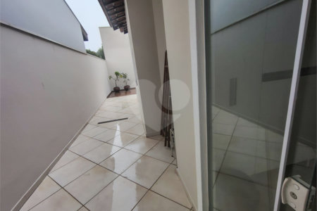Casa à venda com 3 quartos, sendo 1 suíte,  no condomínio Bosque São Carlos, São Carlos - SP