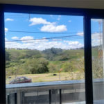 Casa em Atibaia com 3 dormitórios (1 suíte), sala 2 ambientes, piscina, 2 vagas de garagem, aceita financiamento