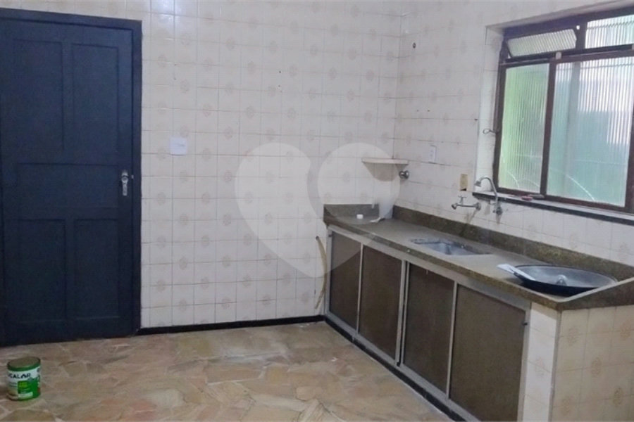 2 Casas – Bairro Aricanduva - c/ Salão Alugado – 56 m2 e 80 m2 – Terreno 5 x 25