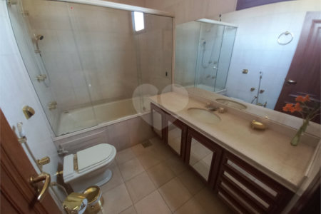 Casa Térrea na XV de Novembro .
