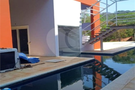 Casa à venda ou para alugar com 4 suítes no condomínio Quebec Ville Residencial, São Roque - SP