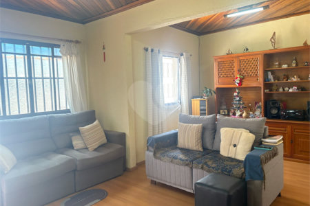 Casa à venda com 2 quartos em Conjunto Habitacional Brás Cubas, Mogi das Cruzes, SP