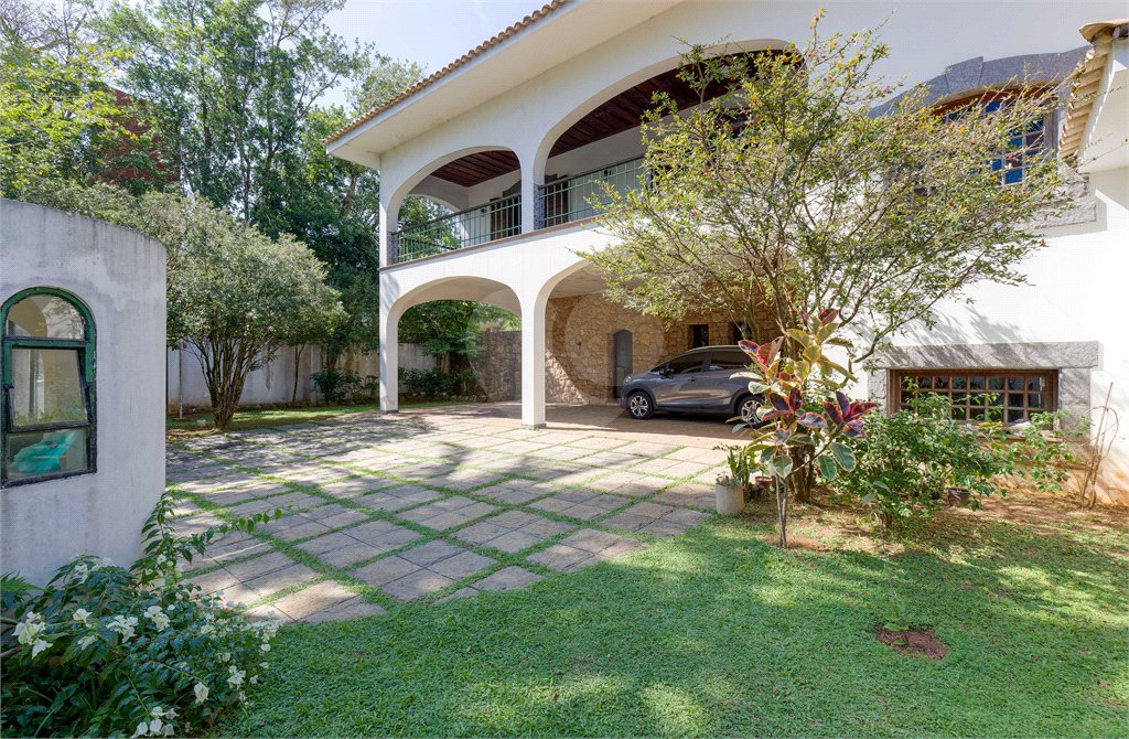 Casa à venda com 5 suítes no condomínio Chácara Flora, São Paulo - SP