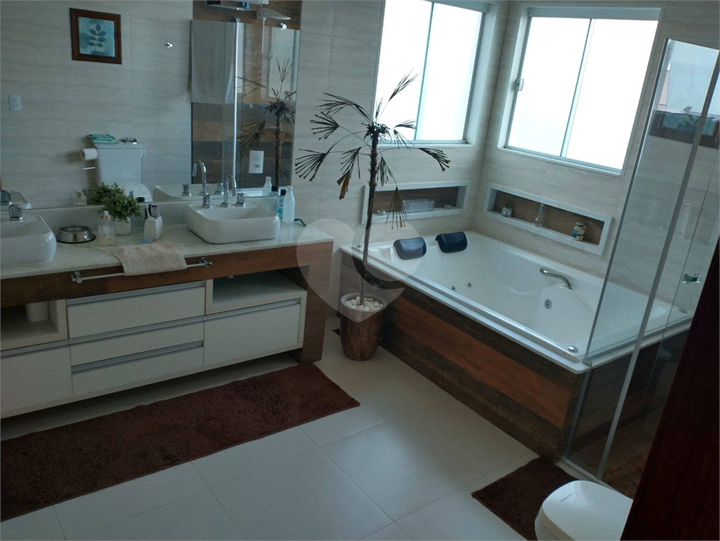 Casa à venda com 3 suítes no condomínio Residencial Central Parque, Salto - SP