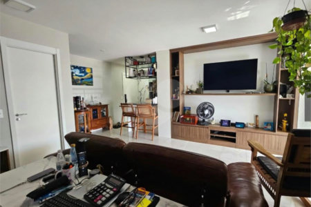 Apartamento à venda com 3 quartos, sendo 2 suítes, em Vila Anastácio, São Paulo, SP