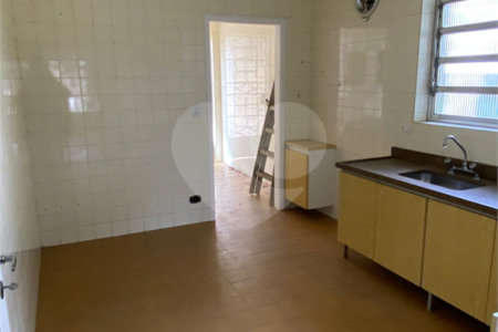 Casa à venda com 3 quartos em Campo Grande, São Paulo, SP