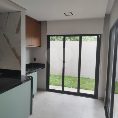Casa à venda com 2 suítes no condomínio Vue 26, Atibaia - SP