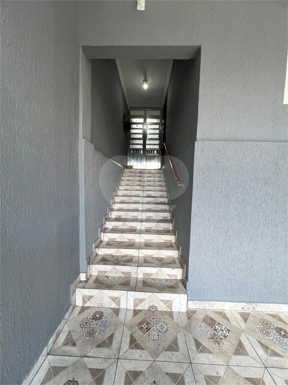 Sobrado à venda com 4 quartos, sendo 2 suítes,  em Jardim Marisa, São Paulo, SP