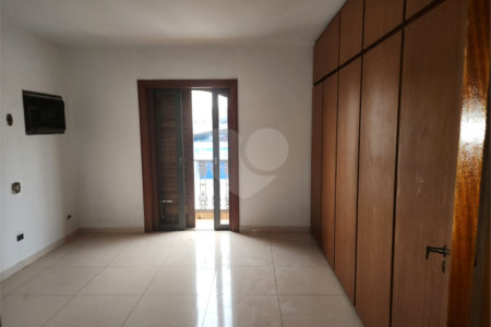 Sobrado à venda ou para alugar com 4 quartos, sendo 2 suítes, no Centro, Araraquara, SP