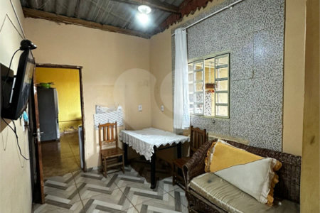 Casa à venda com 2 quartos em Residencial Ponta Porã I, Ponta Porã, MS