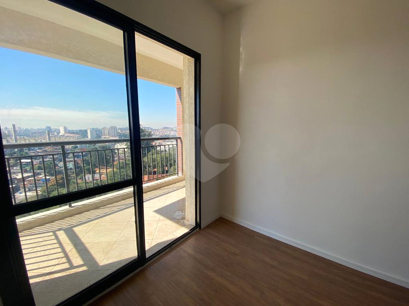 Apartamento à venda ou para alugar com 2 quartos, sendo 1 suíte, em Condomínio Granja Viana Ii, Cotia, SP