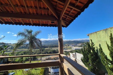 Chácara à venda ou locação no Jardim Estância Brasil – Atibaia/SP, com vista para a Pedra Grande