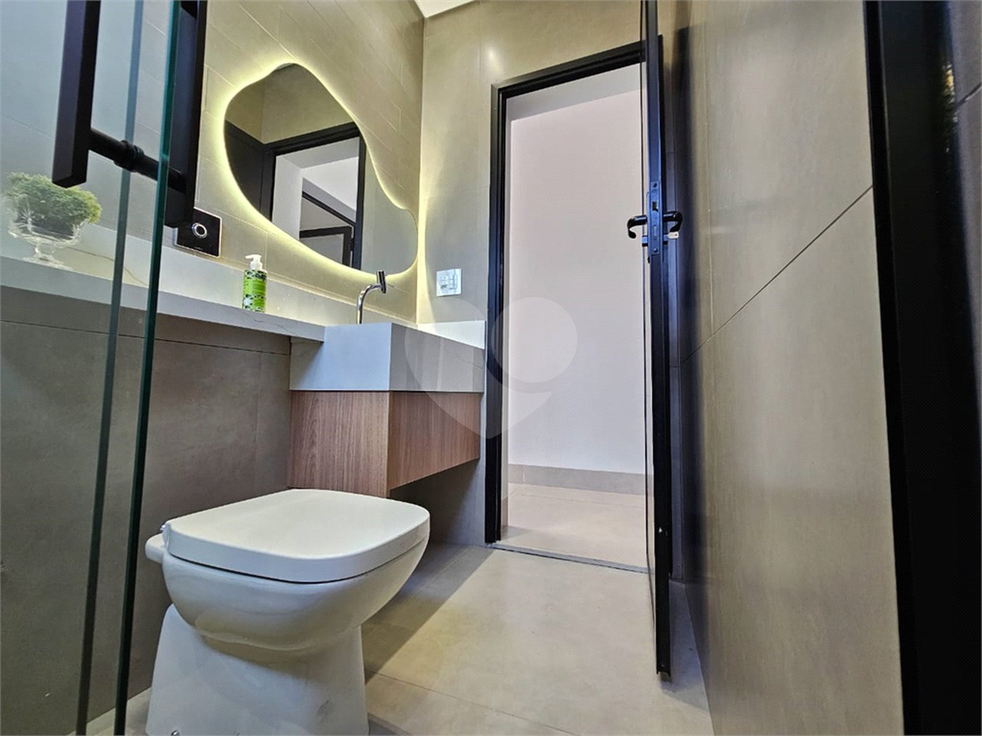 Casa à venda com 4 suítes no condomínio Residencial Terras de Siena, Ribeirão Preto - SP
