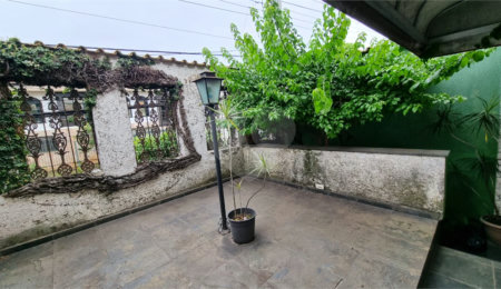 Sobrado à venda com 4 quartos em Vila Dom Pedro II, São Paulo, SP