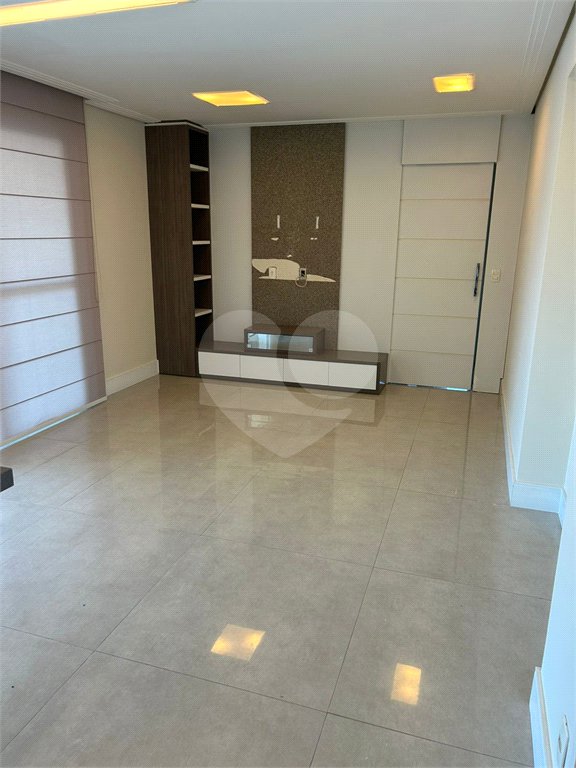 Apartamento à venda com 2 suítes em Vila Lúcia Elvira, São Paulo, SP