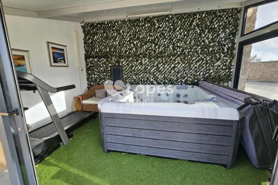 Casa com 3 quartos à venda no Algarve, Portugal – Piscina e terreno de 12.000 m²