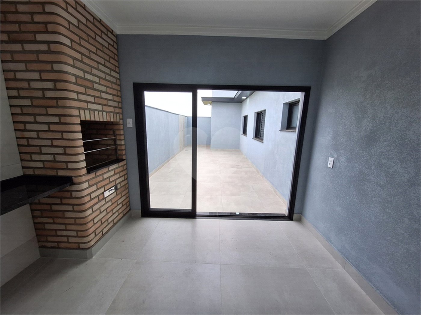 Casa à venda com 3 quartos, sendo 1 suíte,  no condomínio Helena Maria, Sorocaba - SP