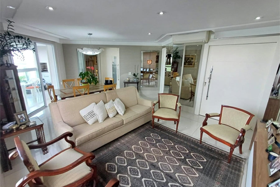 Apartamento à venda com 3 suítes em Santa Teresinha, São Paulo, SP