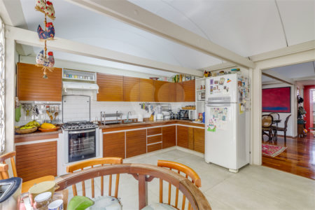 Casa Térrea à venda com 3 quartos, sendo 1 suíte,  em Chácara Monte Alegre, São Paulo, SP