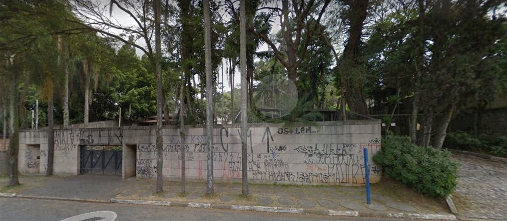 Casa à venda com 4 quartos, sendo 2 suítes, em Horto, São Paulo, SP