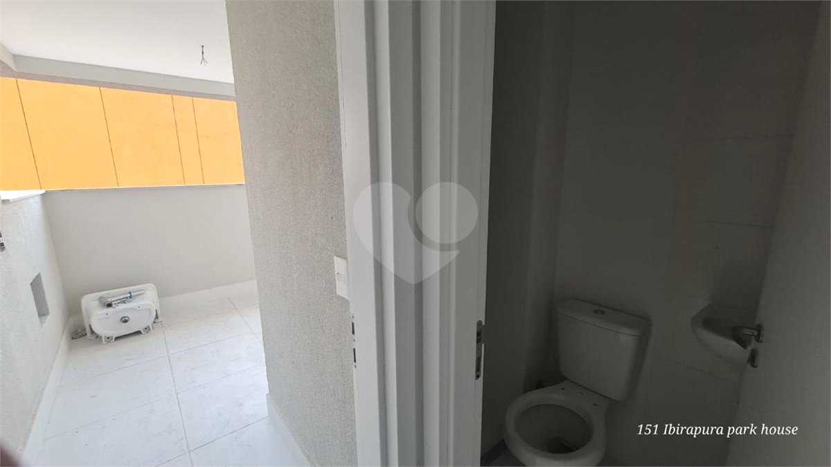 Apartamento à venda com 3 suítes em Moema, São Paulo, SP