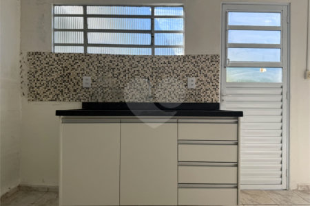 Casa Térrea à venda ou para alugar com 2 suítes em Alvinópolis, Atibaia, SP