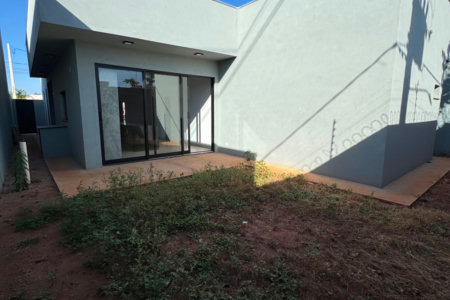 Casa à venda com 3 quartos, sendo 1 suíte,  em Residencial Costa Leste, Três Lagoas, MS