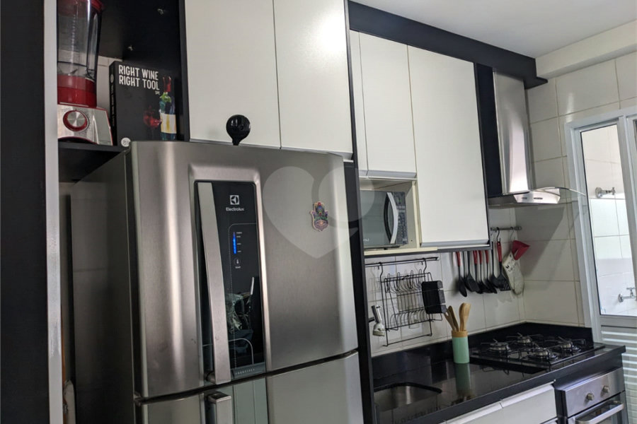 Apartamento à venda com 2 quartos, sendo 1 suíte,  em Jardim Rosa de Franca, Guarulhos, SP