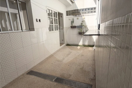 Sobrado à venda com 2 suítes em Vila Marari, São Paulo, SP