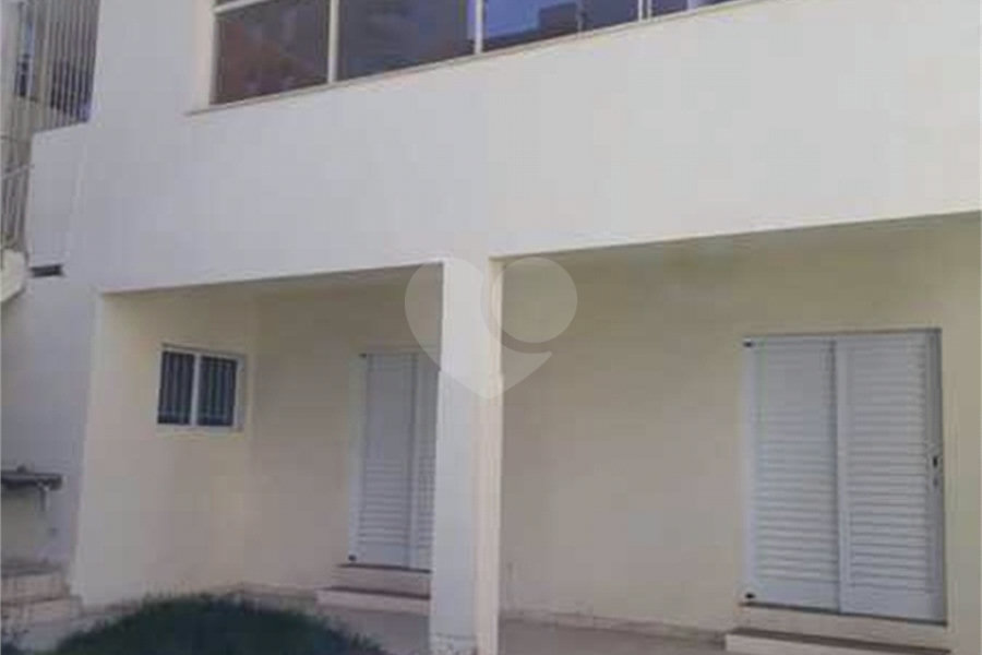 Casa à venda com 4 quartos, sendo 2 suítes, em Santana, São Paulo, SP