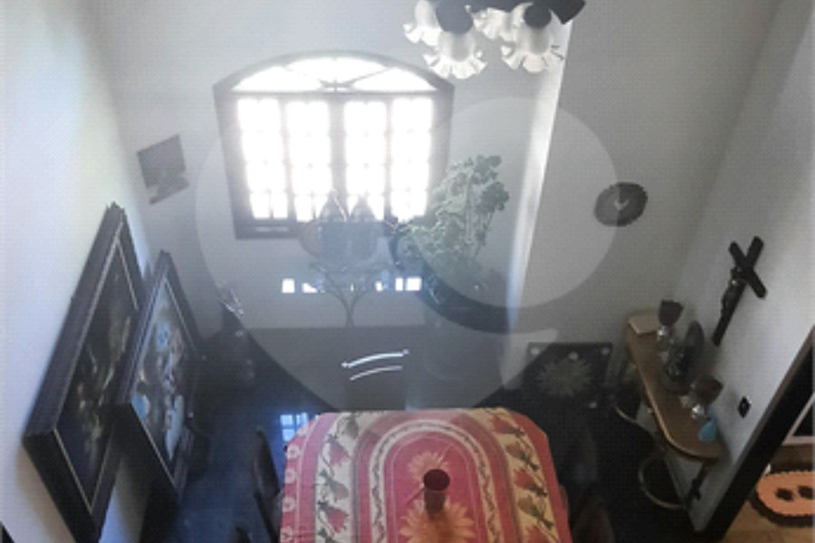 Casa à venda com 4 quartos, sendo 1 suíte, no condomínio Parque Imperial da Cantareira, Mairiporã - SP