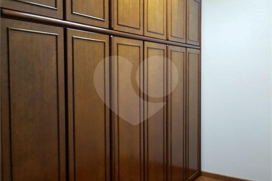 Casa à venda com 4 quartos, sendo 2 suítes, no condomínio Alpes da Cantareira, Mairiporã - SP