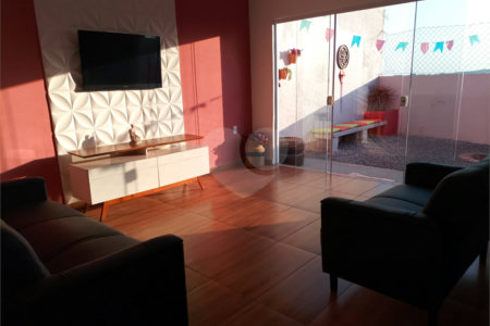 Chácara à venda ou para alugar com 2 quartos, sendo 1 suíte,  em Mato Seco, Itapetininga, SP