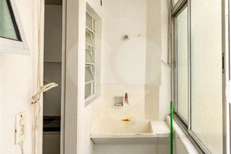 Apartamento à venda com 2 quartos em Cerqueira César, São Paulo, SP