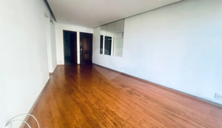 Apartamento à venda com 3 quartos, sendo 1 suíte,  em Lagoa, Rio de Janeiro, RJ
