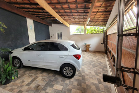 Casa Térrea à venda com 4 quartos, sendo 1 suíte,  em Vila Nova Socorro, Mogi das Cruzes, SP