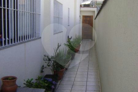 Casa à venda com 3 suítes em Vila Firmiano Pinto, São Paulo, SP