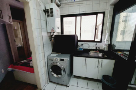 Apartamento à venda com 3 quartos, sendo 1 suíte,  em Alto da Lapa, São Paulo, SP