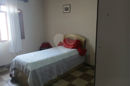 Casa à venda com 4 quartos, sendo 1 suíte, em Jardim Rosa de Franca, Guarulhos, SP