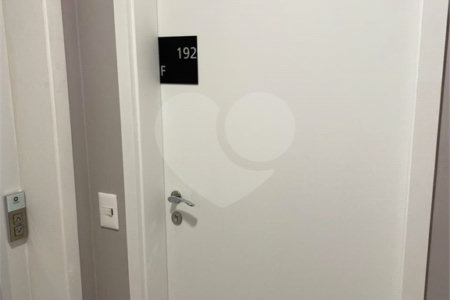 Apartamento à venda com 3 suítes em Jardim Caboré, São Paulo, SP