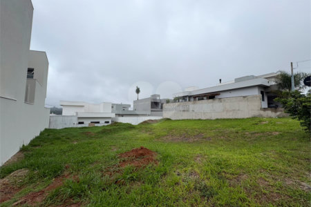 Lote à venda no Condomínio Village Damha IV