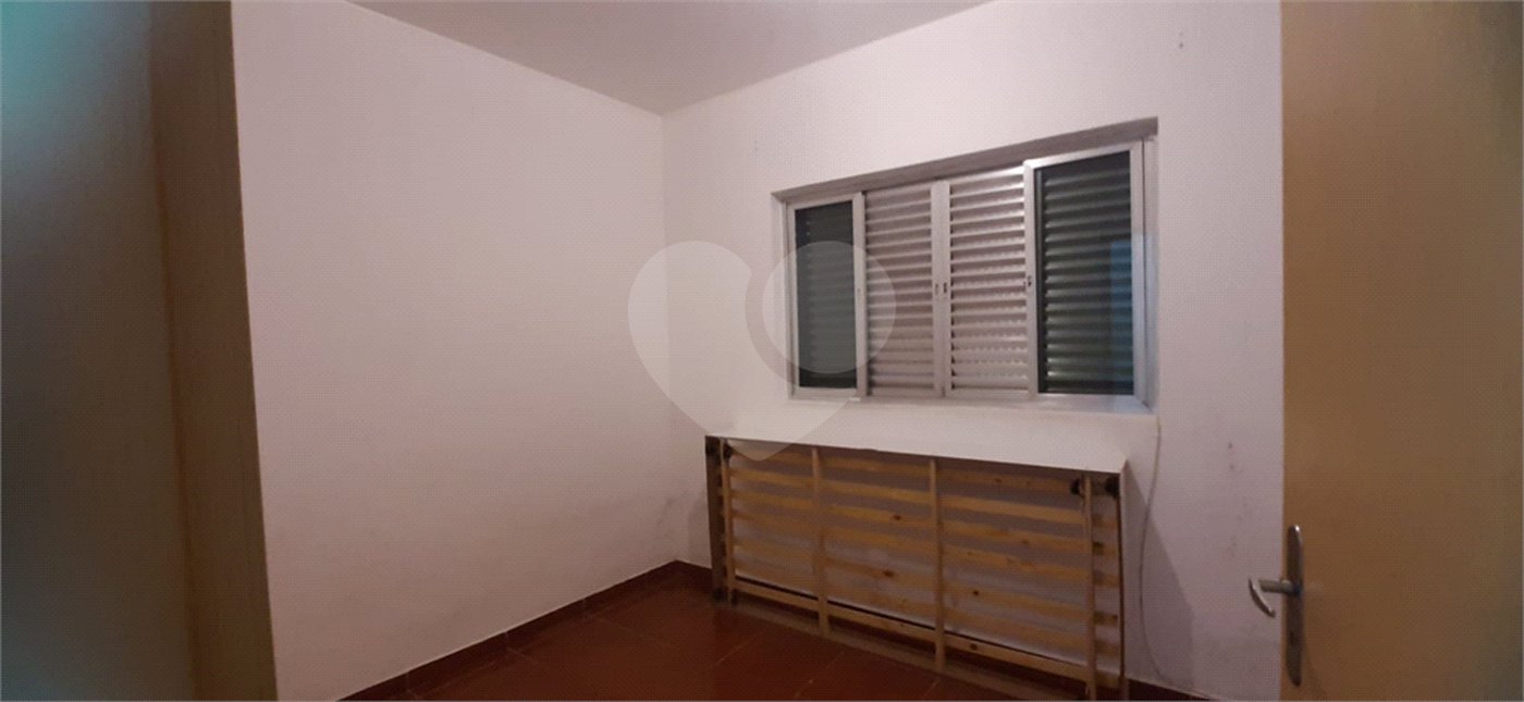 Sobrado à venda com 3 quartos em Jardim Guairaca, São Paulo, SP