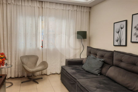 Sobrado à venda com 3 quartos, sendo 1 suíte, em Jardim Marajoara, São Paulo, SP