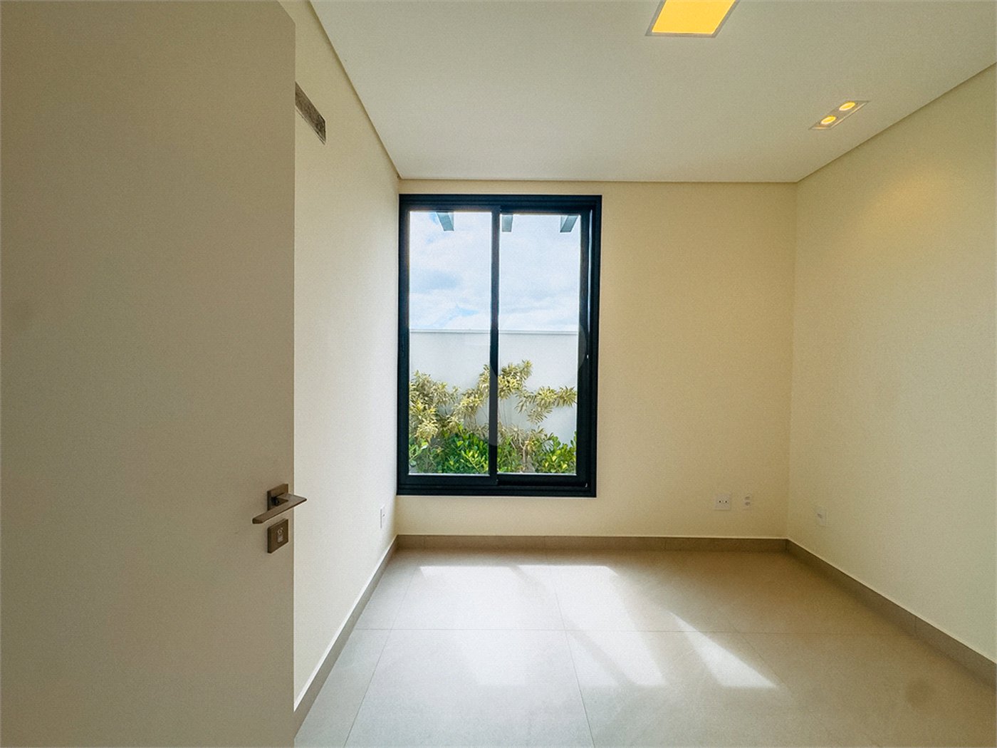 Casa à venda com 4 suítes no condomínio Villa dos Pinheiros, Indaiatuba - SP