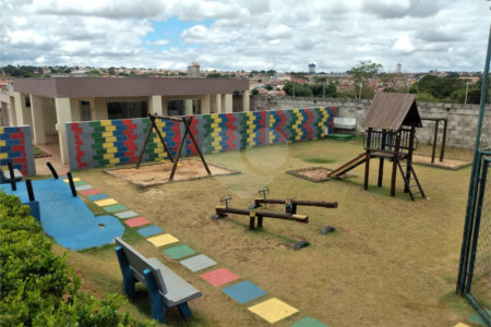 Casa à venda com 2 quartos no condomínio Novo Horizonte, Itapetininga - SP