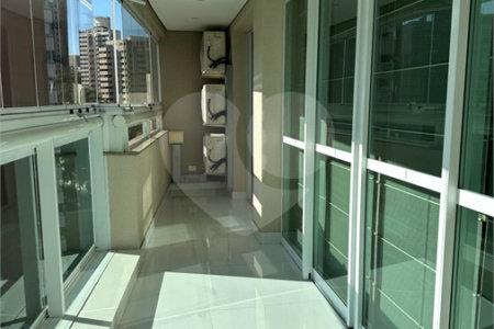 Apartamento à venda com 3 suítes em Vila Suzana, São Paulo, SP
