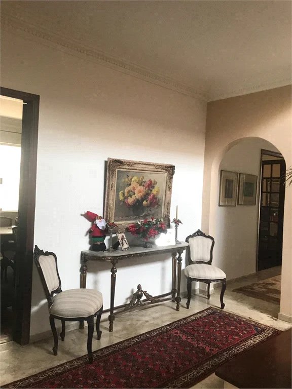 Casa à venda com 4 suítes em Jardim Leonor, São Paulo, SP